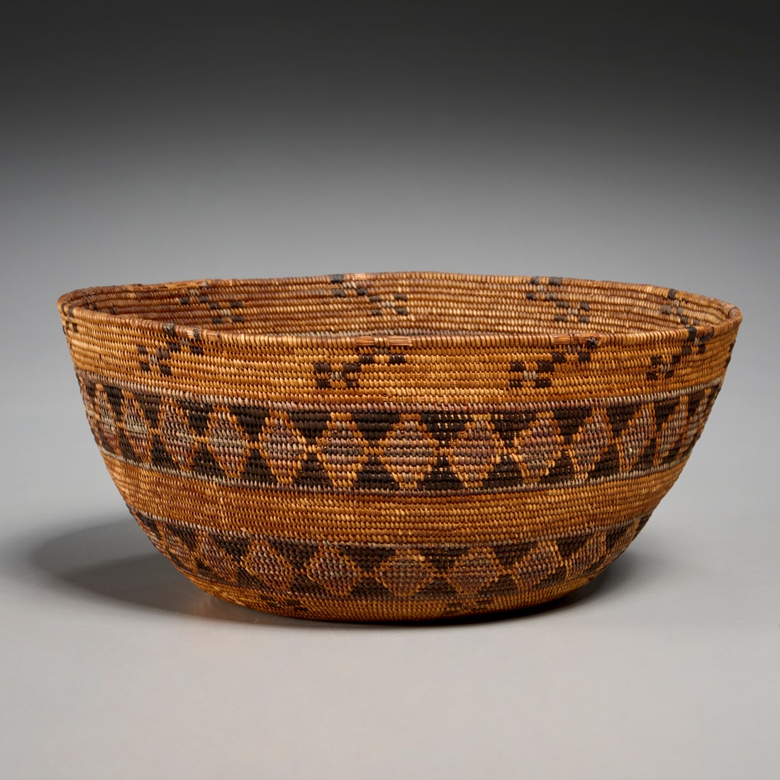 Old Apache coiled basket bowl (1 of 5)