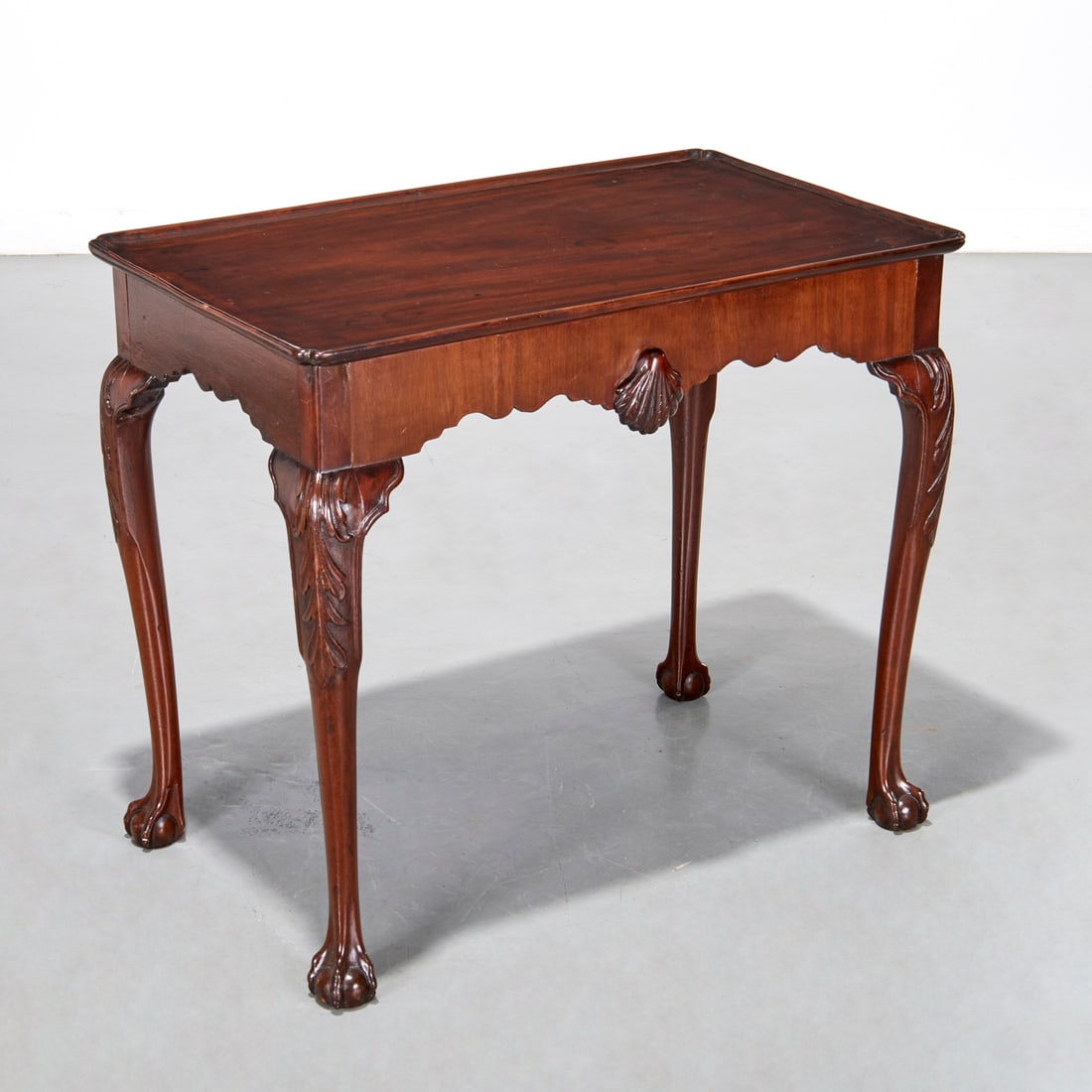 Queen Anne mahogany tray-top tea table (1 of 5)