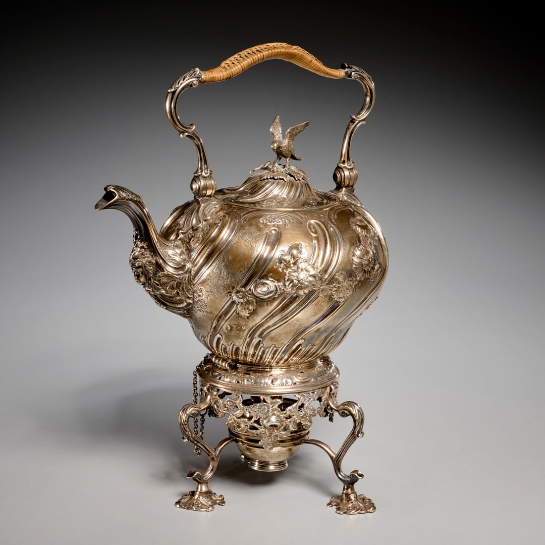 George II silver kettle on stand, Benjamin Gignac (1 of 10)