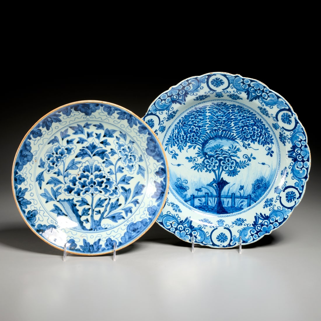 (2) Antique Dutch Delft Kraak style dishes (1 of 8)