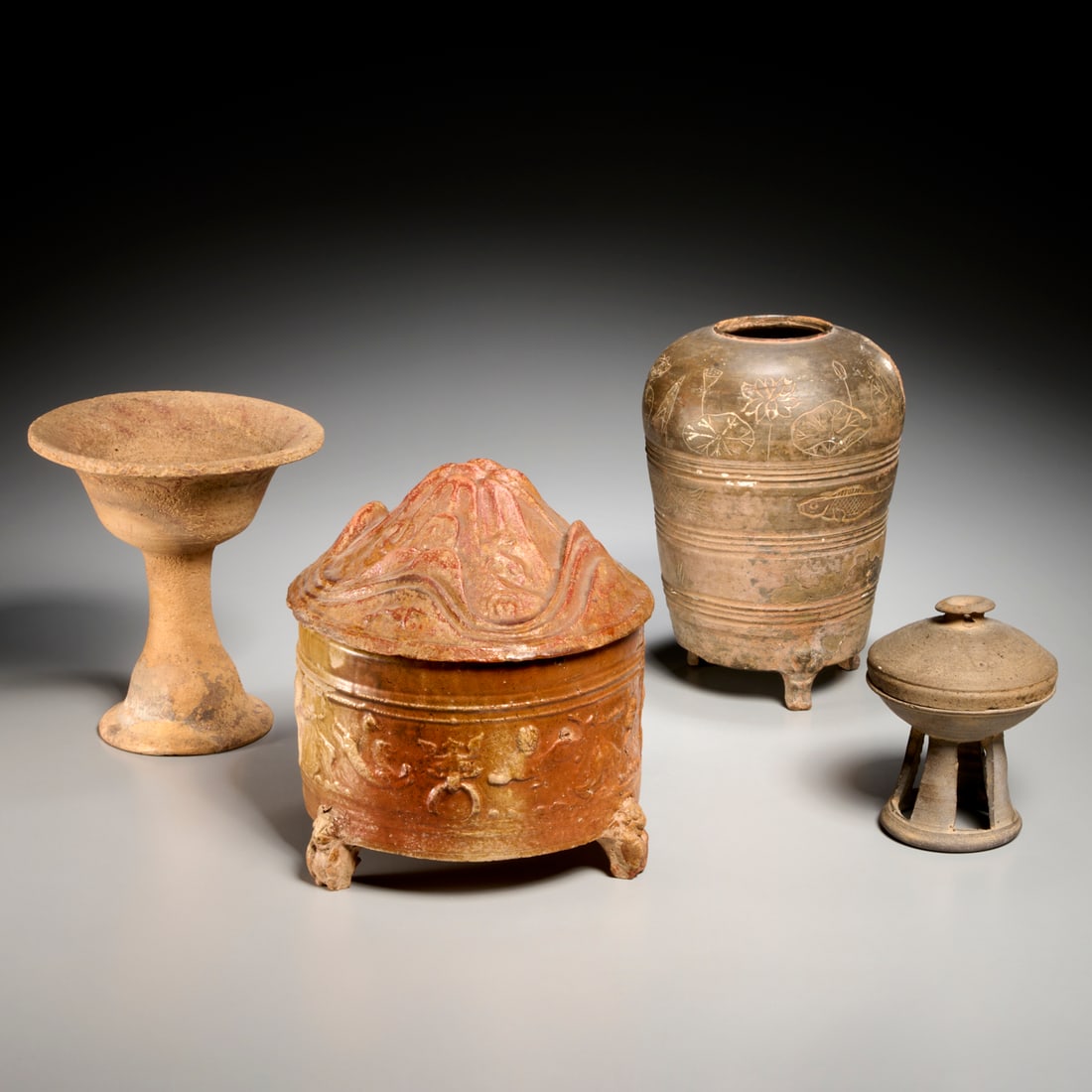 Group Chinese Han style ceramics (1 of 7)