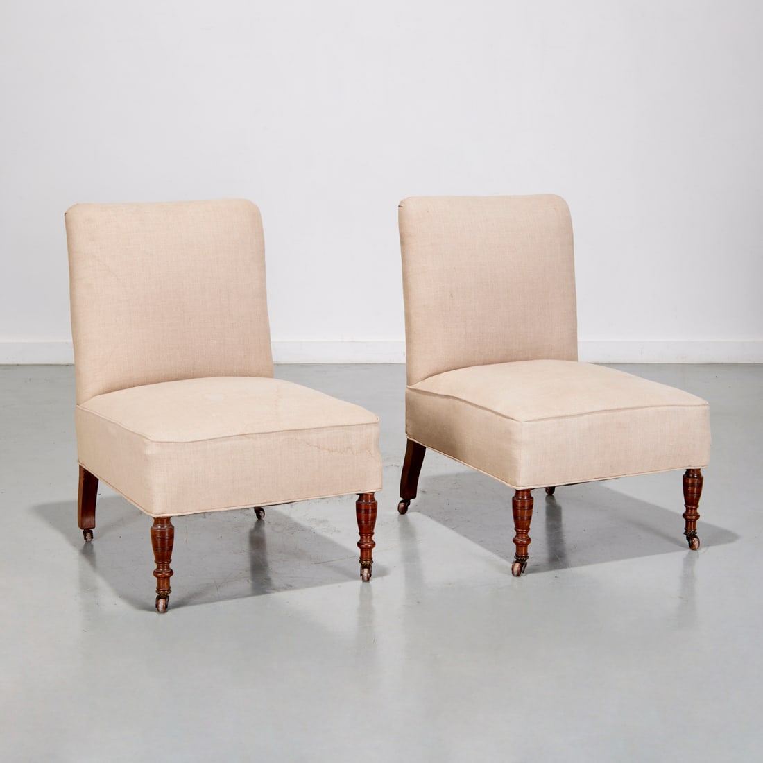 Pair Howard & Son (style) upholstered easy chairs (1 of 7)