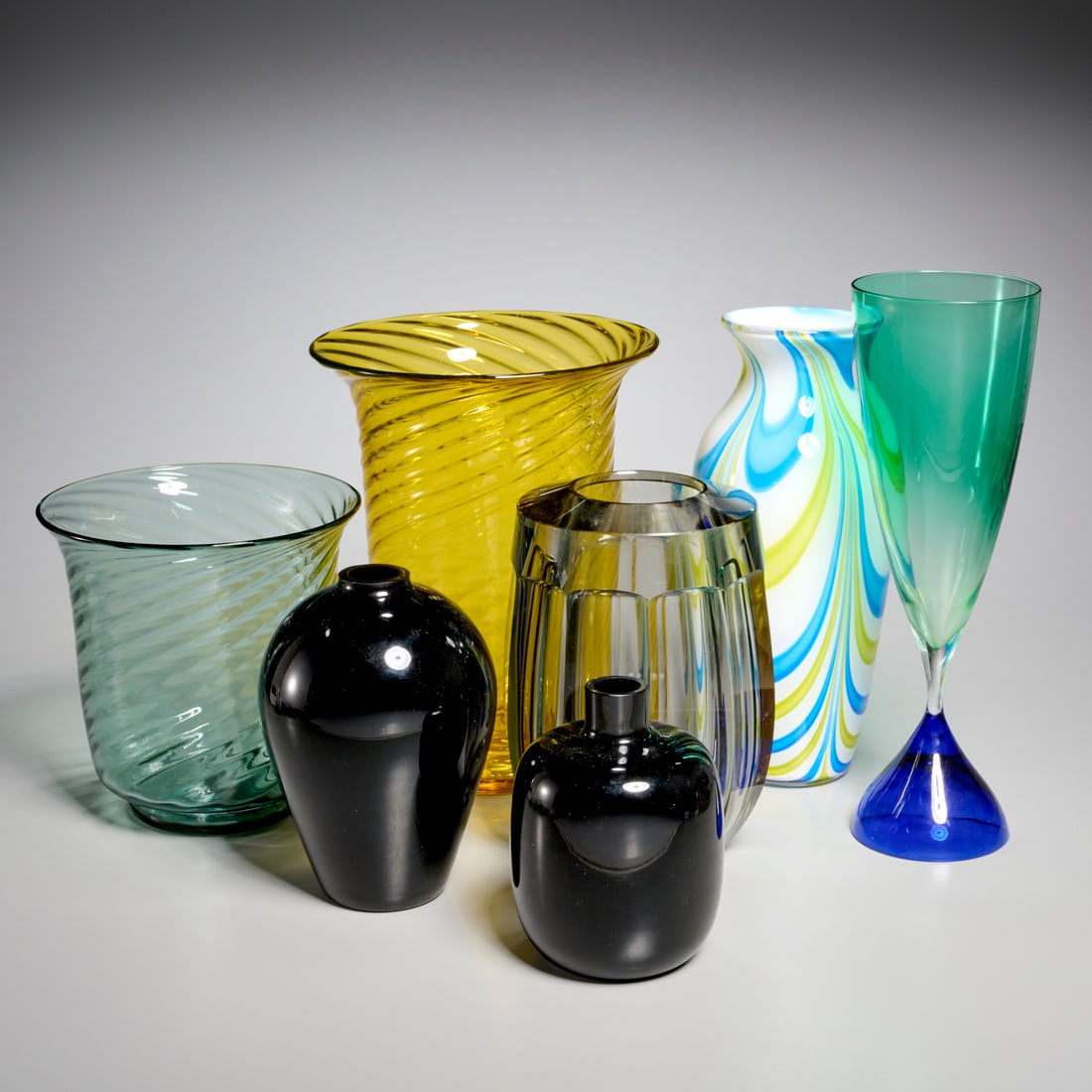 Modern glass vases, incl. Murano & St. Louis (1 of 10)