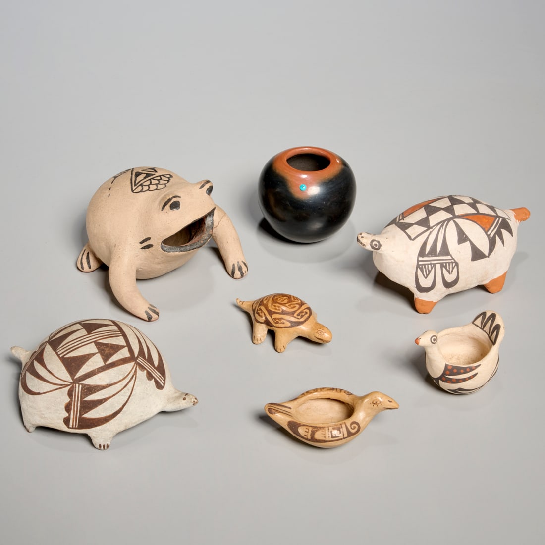 Group Pueblo pottery, incl. Acoma (1 of 11)