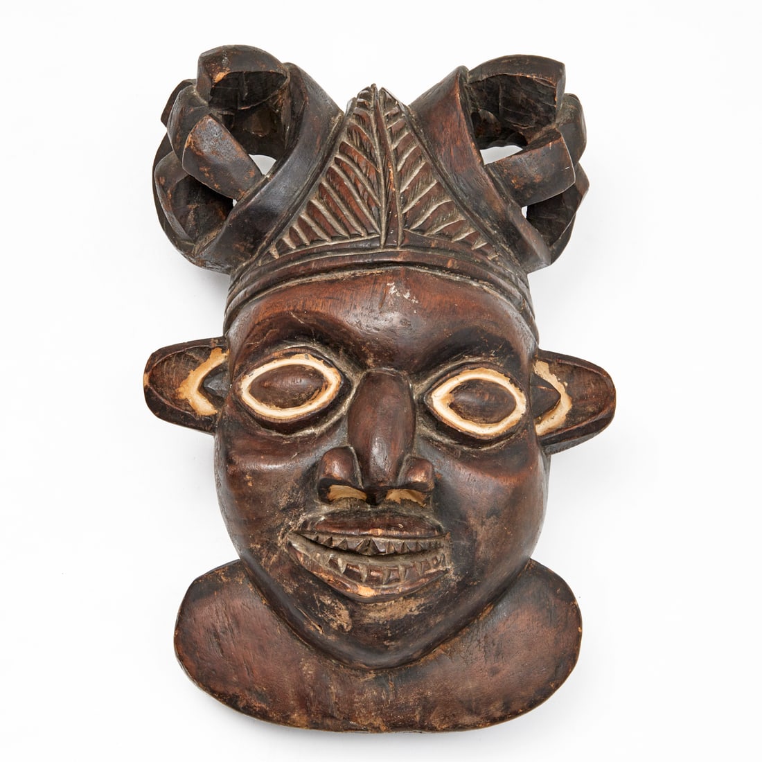 Babanki People, carved mask (1 of 5)
