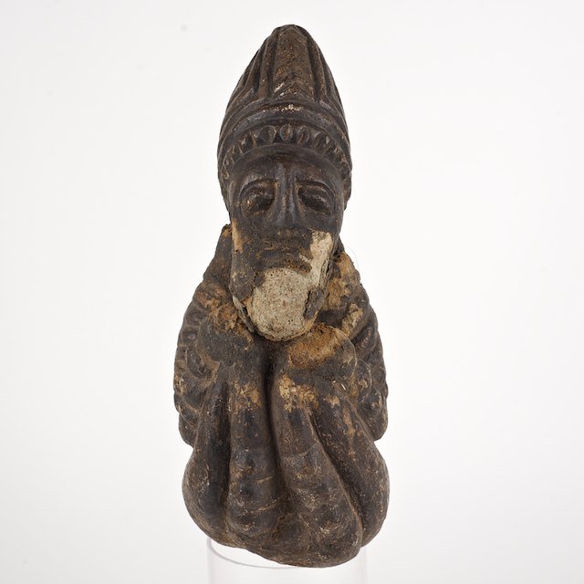 Museum Deaccession: African carved stone figure: Museum Deaccession: African carved stone figure: Prob. Kissi, Sierra Leone, 12.75"h x 5"w x 5"d - Condition Report: overall poor/fair, distress commensurate with age and use, head broken at the neck a