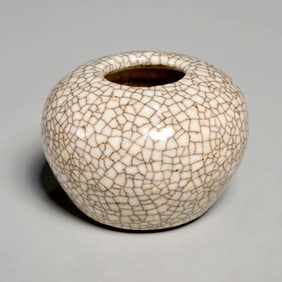 Chinese Guanyao type crackle glaze water pot