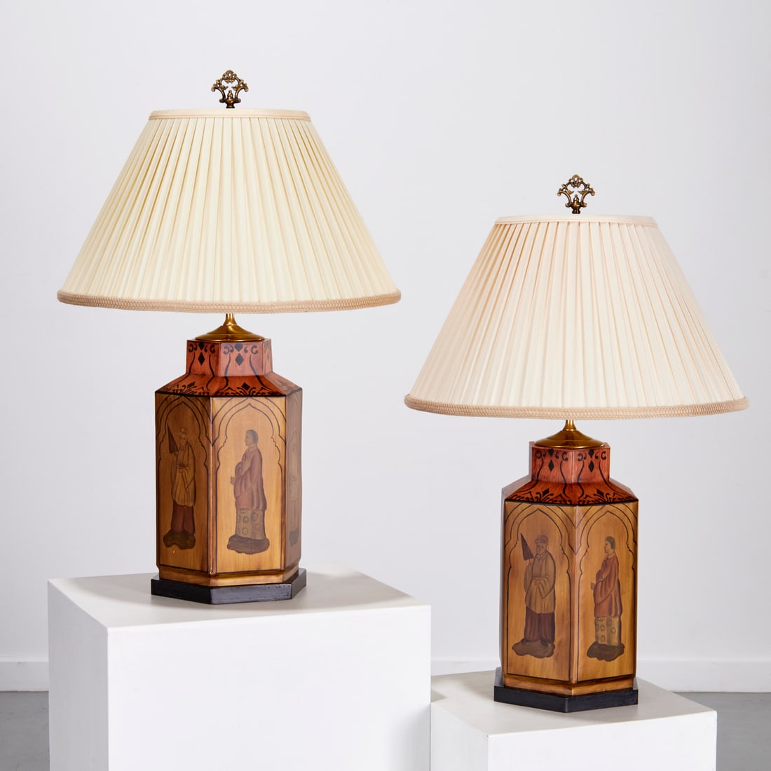 Pair Chelsea House chinoiserie tole canister lamps (1 of 9)