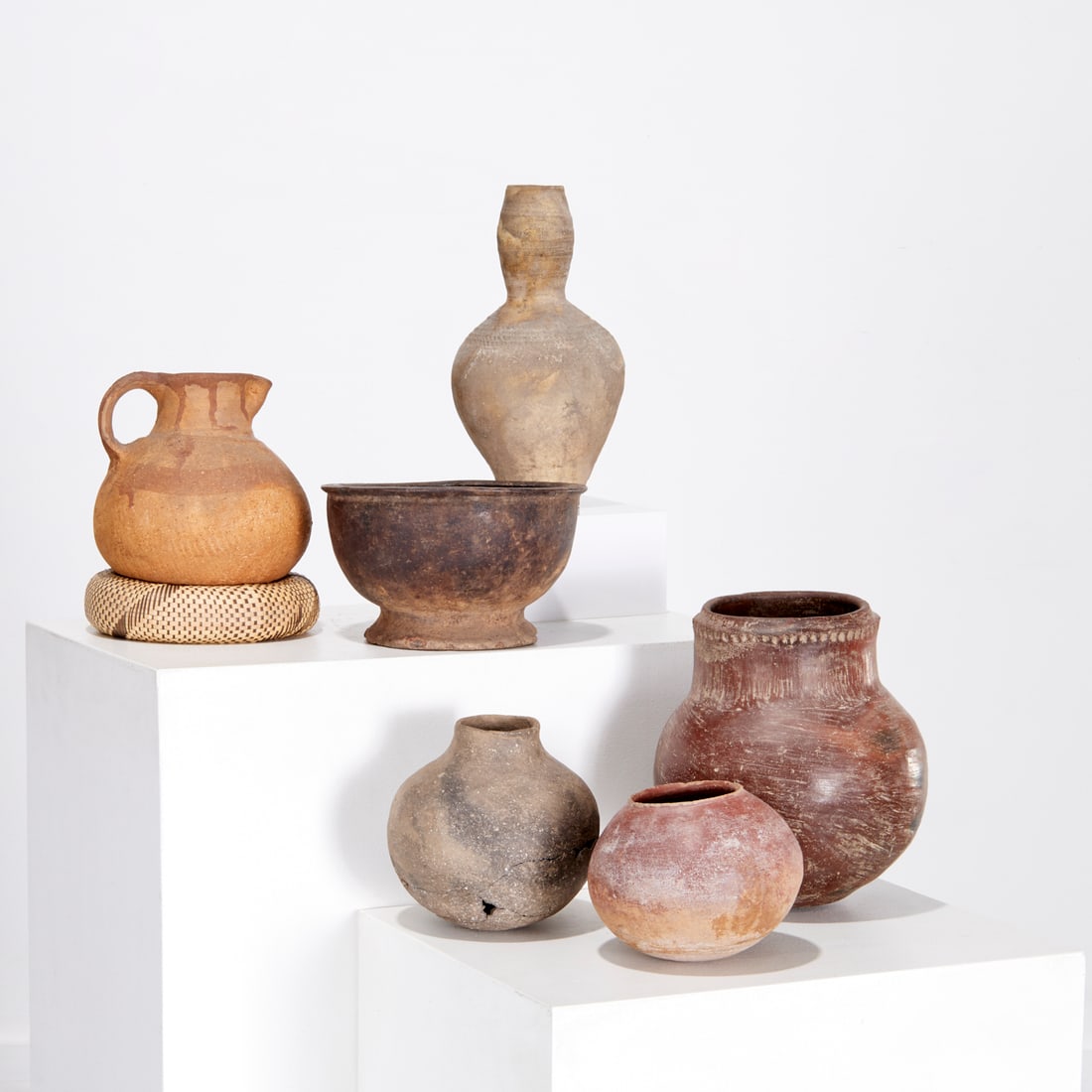 (6) Ancient or style tribal pottery vessels (1 of 7)