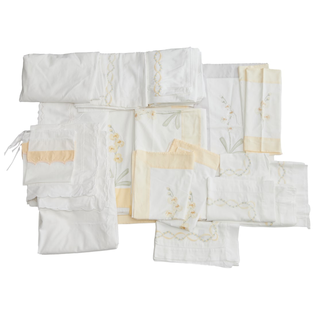 Group Schweitzer luxury bed linens (1 of 5)