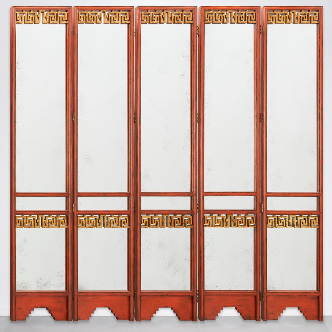 Neoclassical red lacquered, gilt and mirror screen (1 of 10)