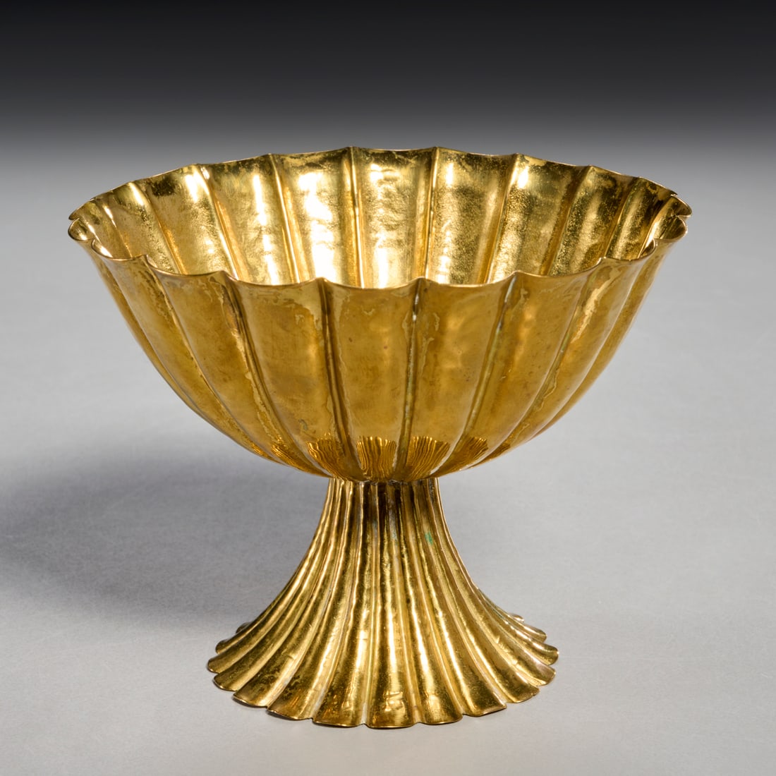Josef Hoffmann repousse footed brass bowl (1 of 4)