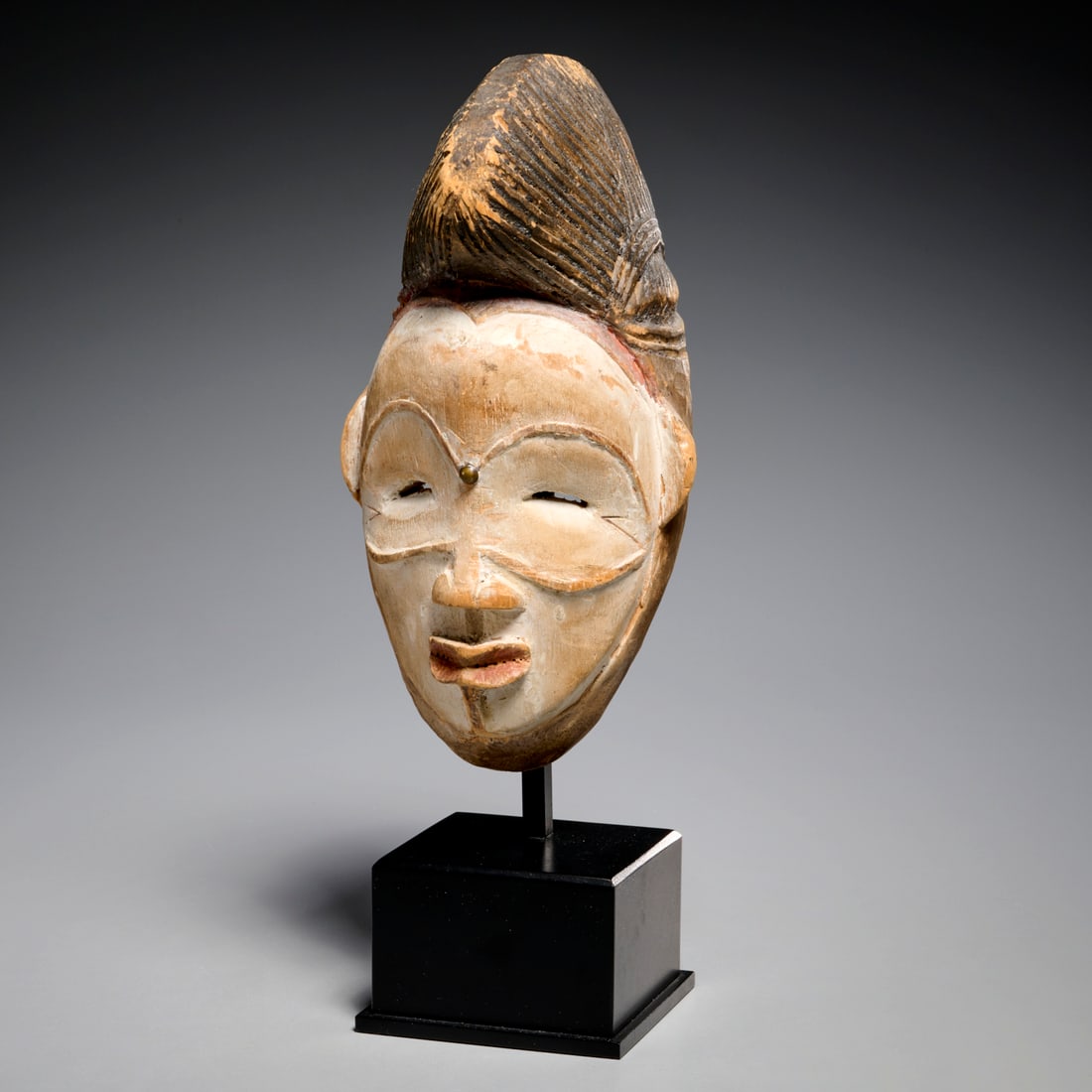 Punu Peoples, Okuyi mask (1 of 8)