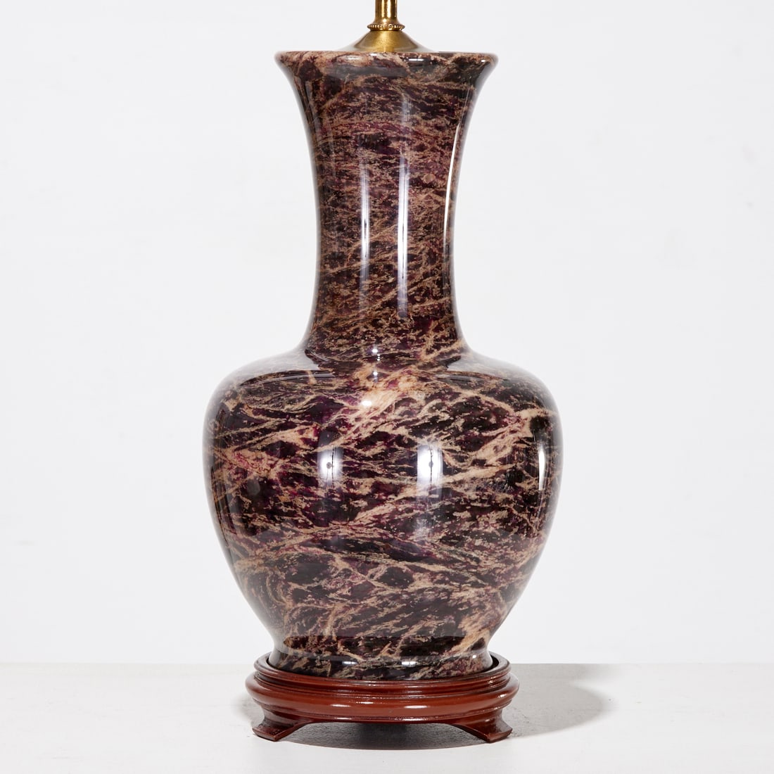 Chinese serpentine jade vase lamp (1 of 5)