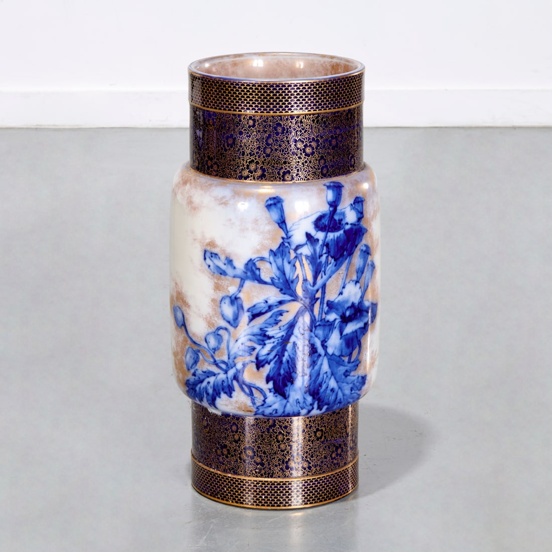 Doulton Burslem umbrella stand (1 of 7)