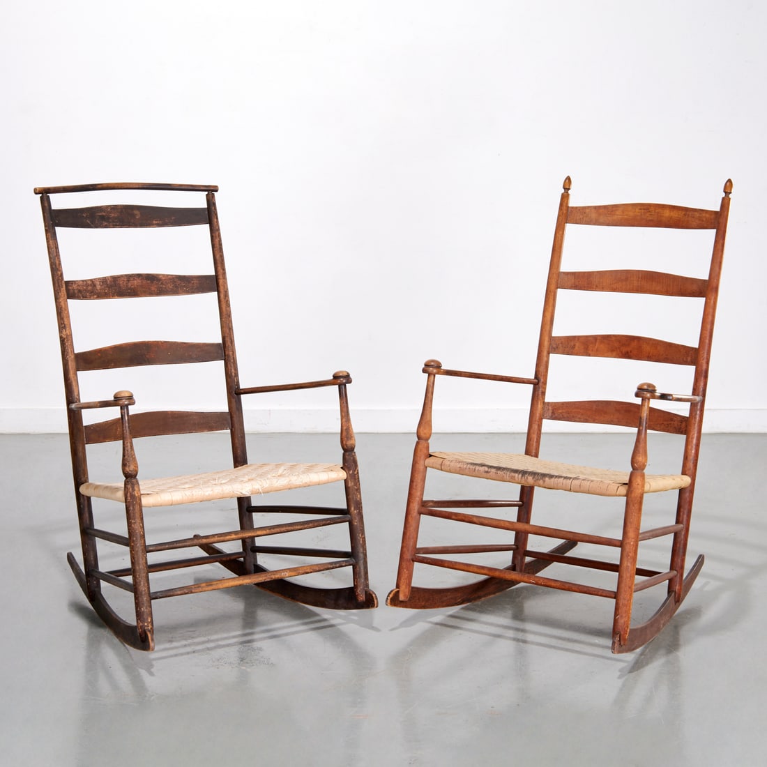 Near pair antique Shaker rocking chairs (1 of 6)