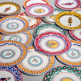 Contrades of Siena, (25) majolica plates
