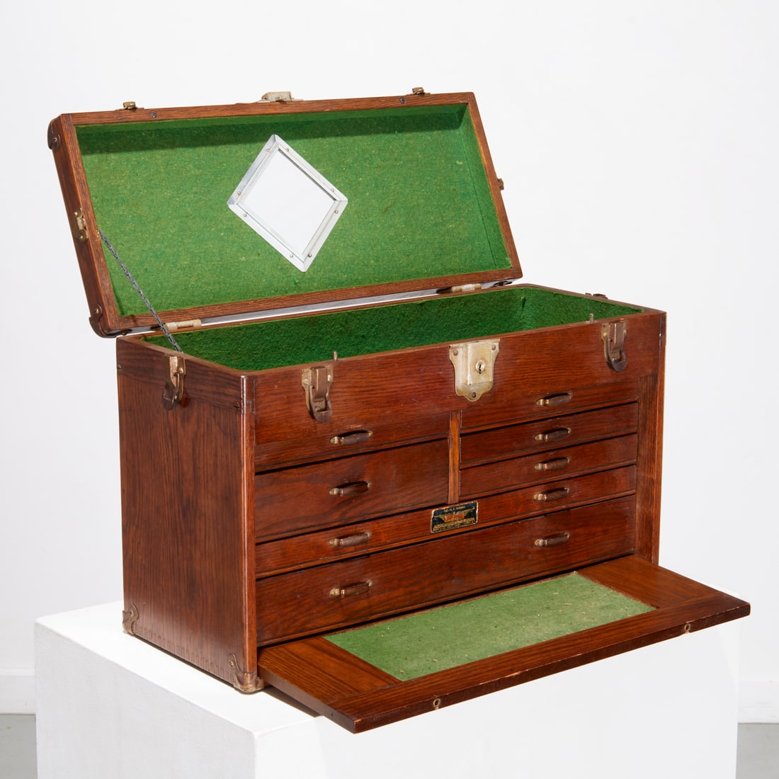 Union Steel Chest Co., oak machinist's toolbox (1 of 7)