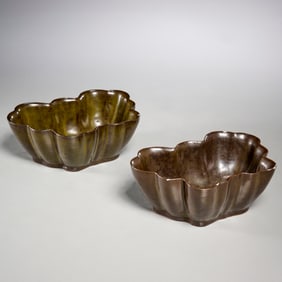 Pair Chinese tea dust glaze butterfly bowls