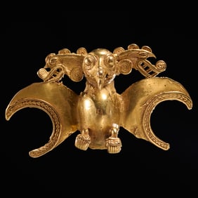 Pre-Columbian style 14k gold avian pendant