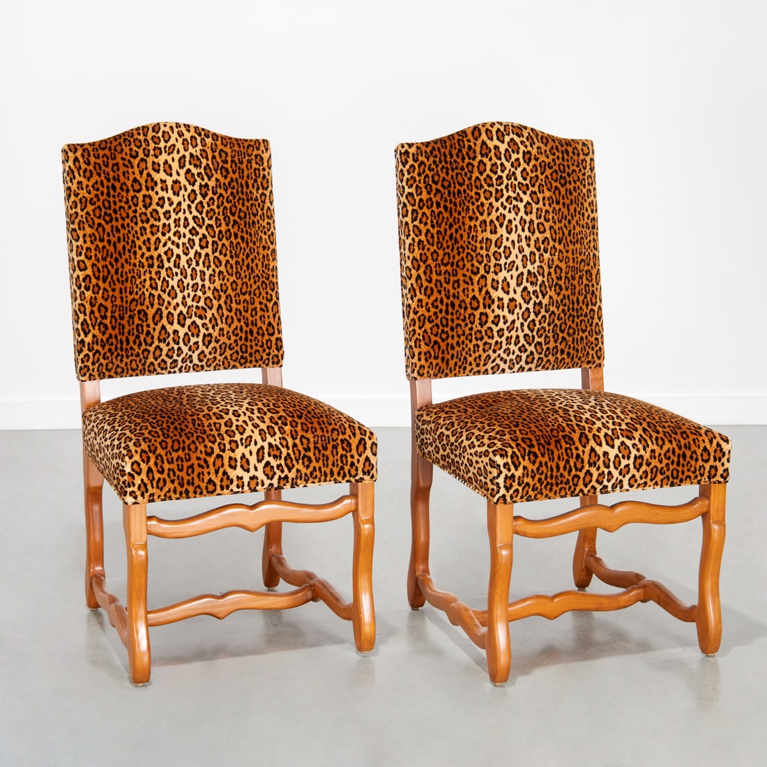 Pair Louis XIV style leopard print chairs: Pair Louis XIV style leopard print chairs, 20th/21st c., unmarked, 41.5"h x 20.25"w x 20.25"d, 20"h (to seat) Provenance: The Collection of Placido Domingo