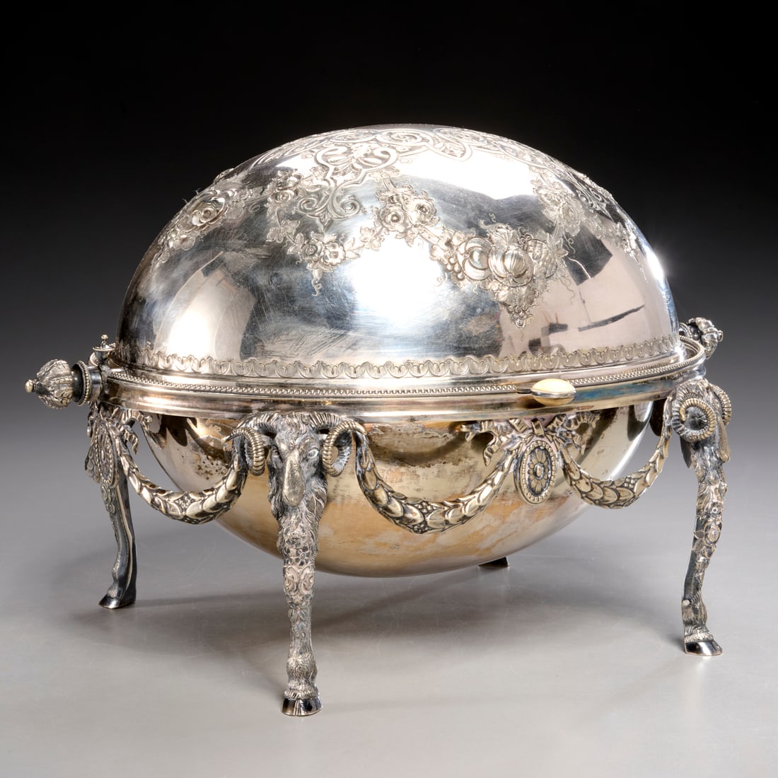 Nice Sheffield plated serving dome (1 of 8)