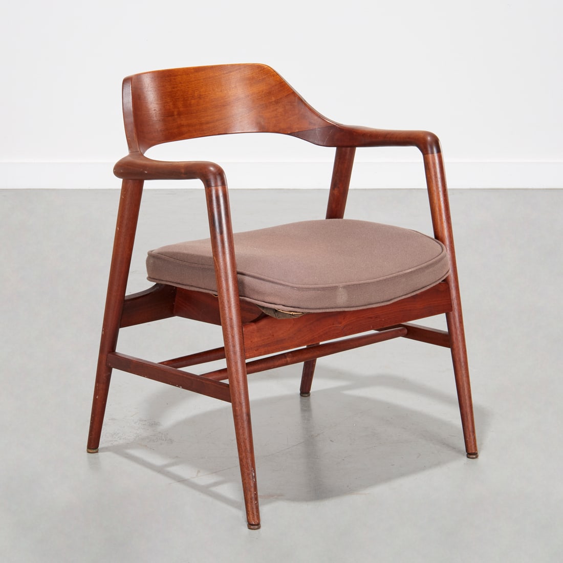 W.H. Gunlocke, MCM armchair (1 of 6)