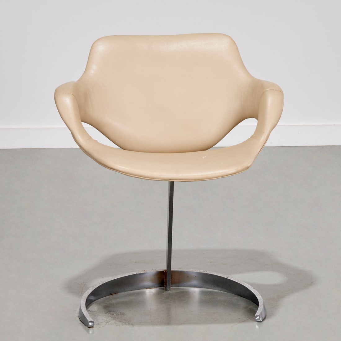 Boris Tabacoff, steel and leather chair (1 of 5)