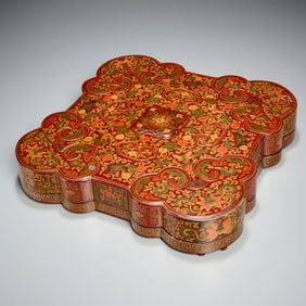 Chinese red lacquered sweetmeat box and cover
