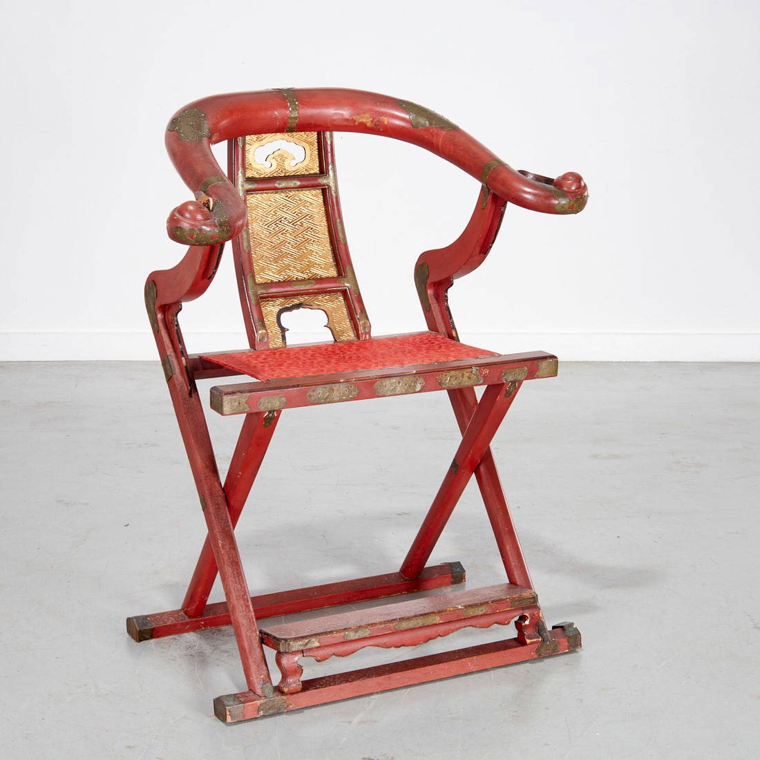Japanese red lacquer folding kyokuroku chair