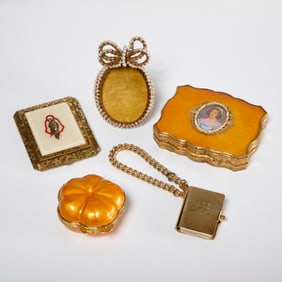 Iris Apfel personal accessory group