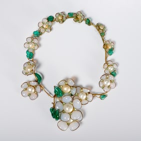 Gripoix and faux pearl necklace