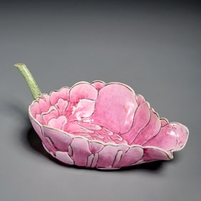 Chinese famille rose porcelain lotus cup