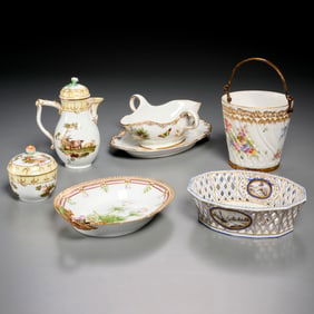 Continental porcelain group, incl. Flora Danica