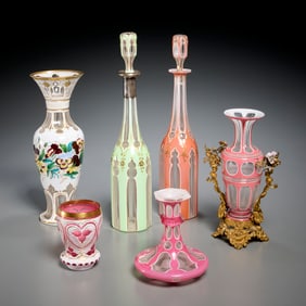 Continental cased glass group, incl. Palais Royal