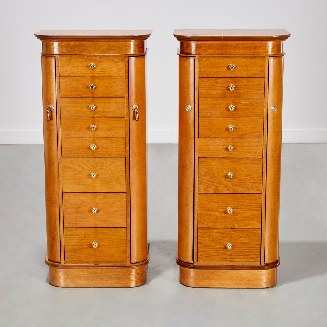 Pair Powell Company oak Jewelry chests (1 of 8)