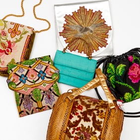 Group of vintage handbags