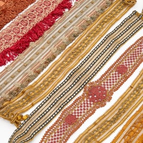 Group assorted passementerie & trim fragments