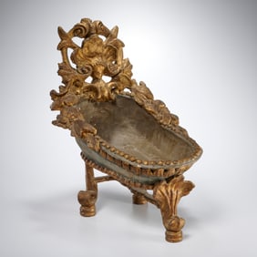 Italian Rococo painted giltwood creche bassinet