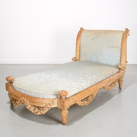 Nice Napoleon III carved oak lit de repos