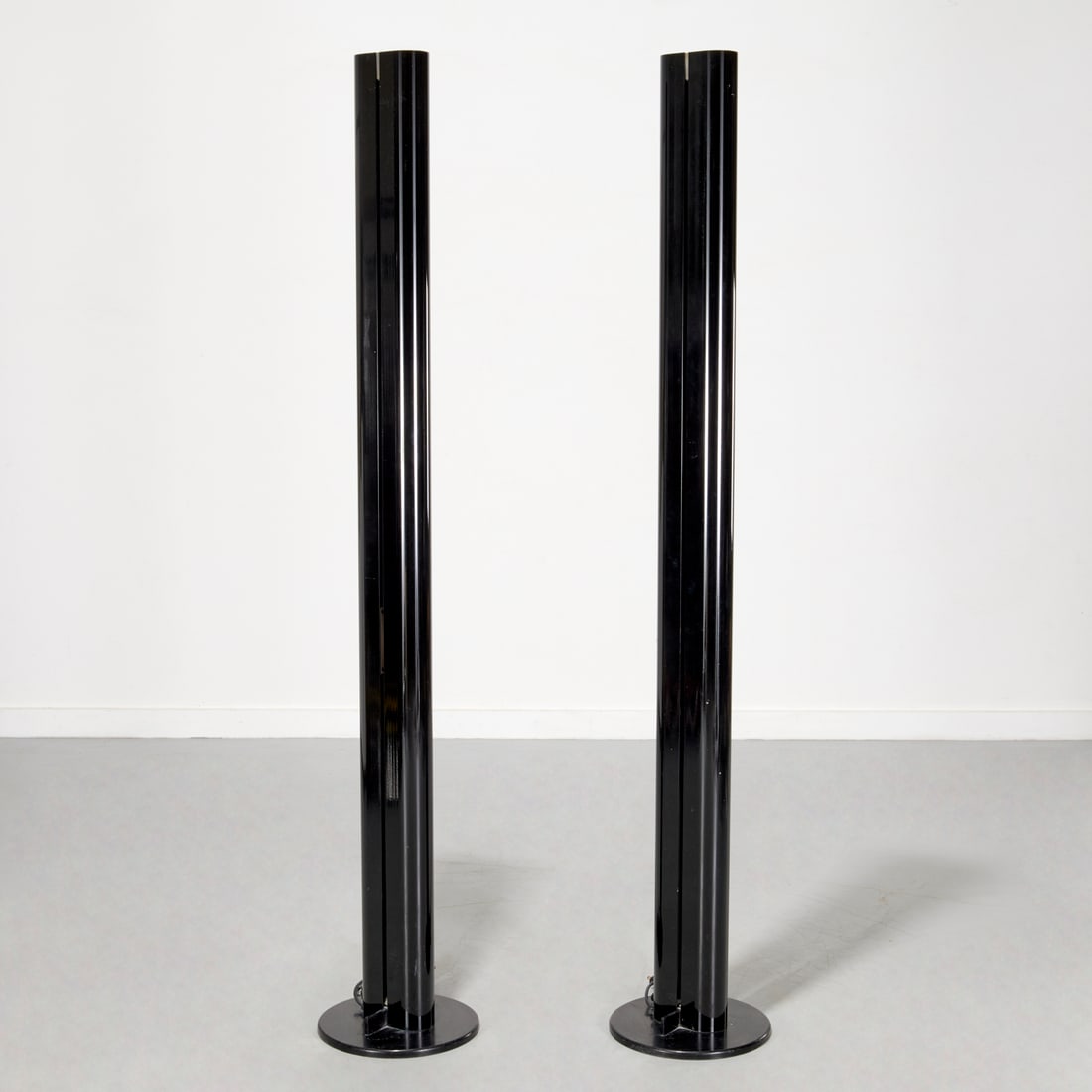 Gianfranco Frattini, pair Megaron floor lamps (1 of 10)