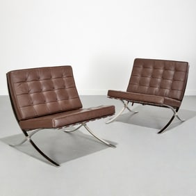 Pair Knoll (style) Barcelona chairs