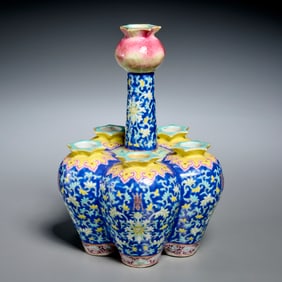 Chinese famille rose enameled porcelain tulip vase