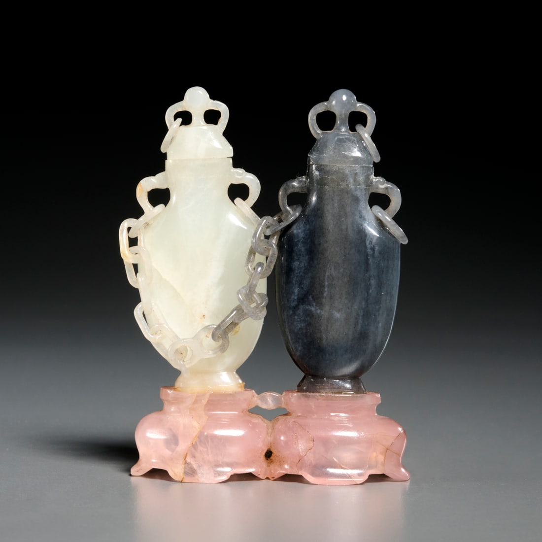 Twin pair Chinese jade snuff bottles (1 of 6)