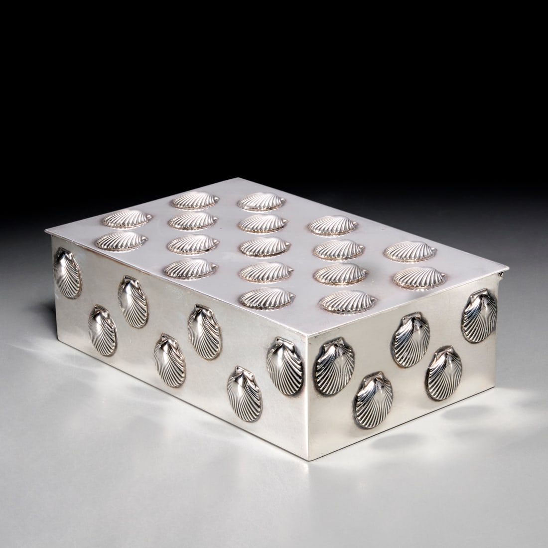 Tiffany & Co. sterling scallop shell box (1 of 7)