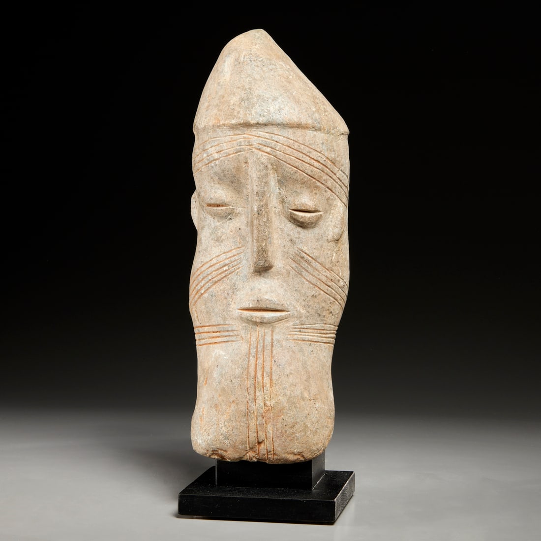 Bura peoples, large stone head (1 of 4)