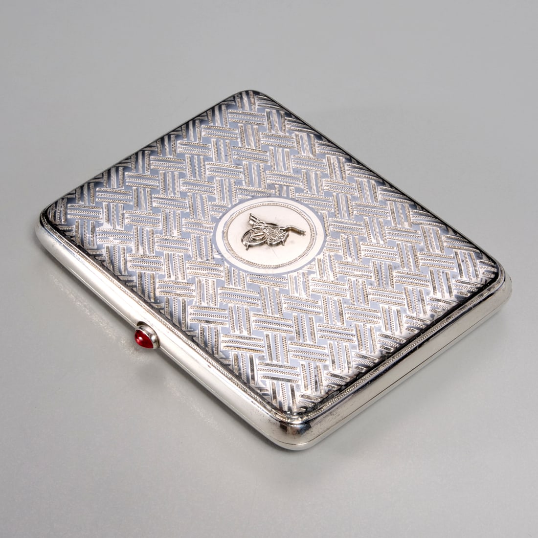 Russian silver cigarette case with Royal Tughra (1 of 7)