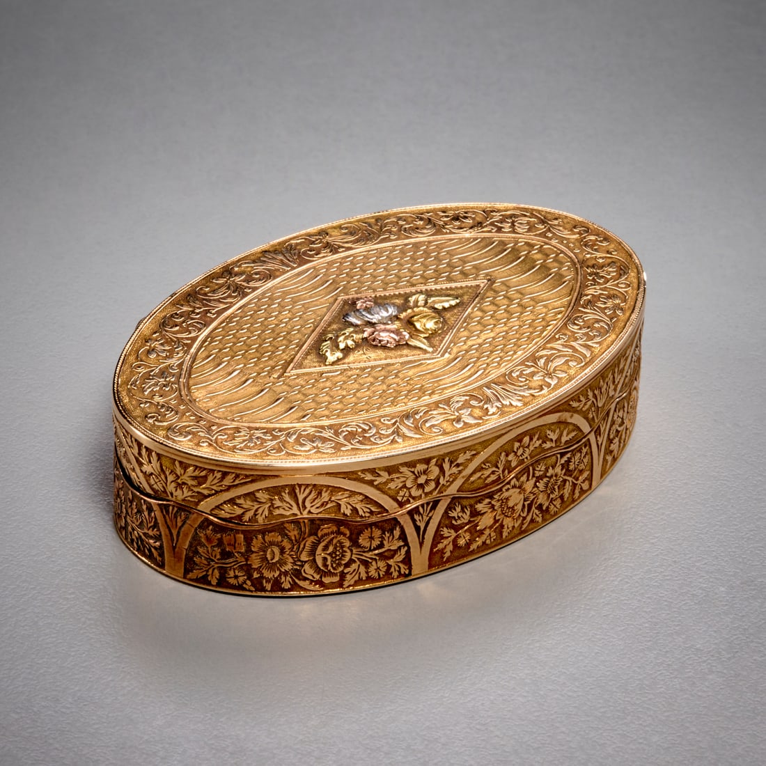Louis XVI style vari-colored 14K gold snuff box (1 of 6)
