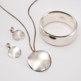 Group of Ippolita Sterling jewelry