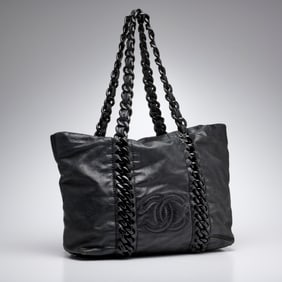 Chanel CC logo tote with chain handles